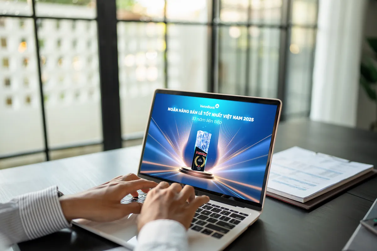 VietinBank 10 năm liên tiếp giữ vững danh hiệu “Ngân hàng bán lẻ tốt nhất Việt Nam”- Ảnh 1.
