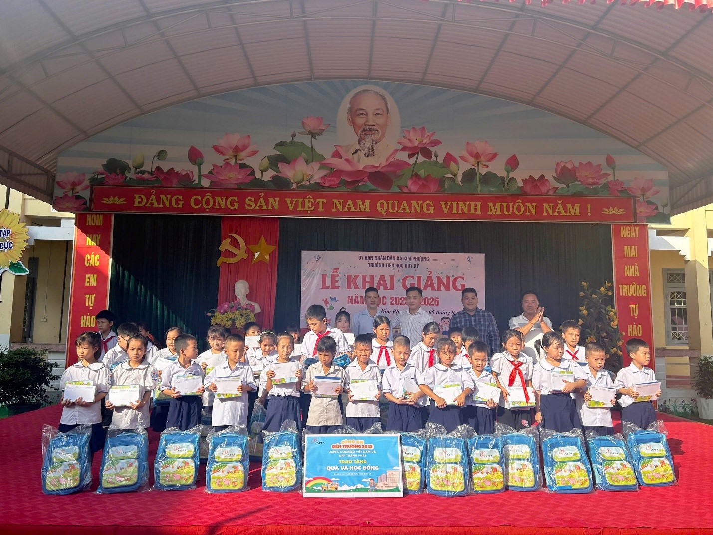 Japfa đồng hành cùng 500 học sinh đến trường- Ảnh 1.