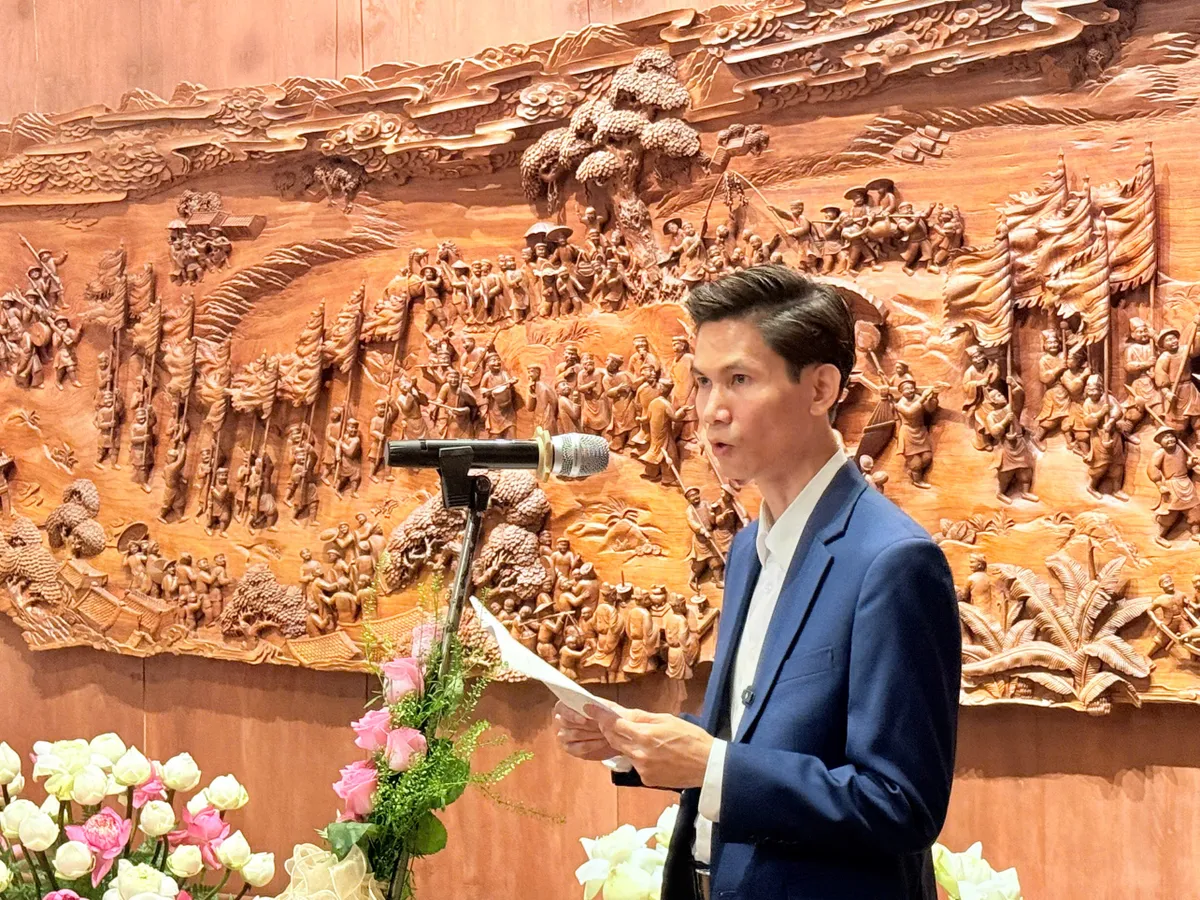 Văn Miếu- Quốc Tử Giám có tranh gỗ kỷ lục “Vinh quy bái tổ” - Ảnh 3.