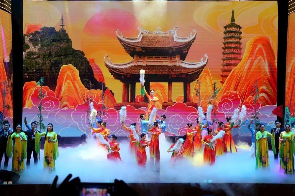 Nghệ thuật sân khấu chật vật tìm đường thoát “khủng hoảng” - Ảnh 2.