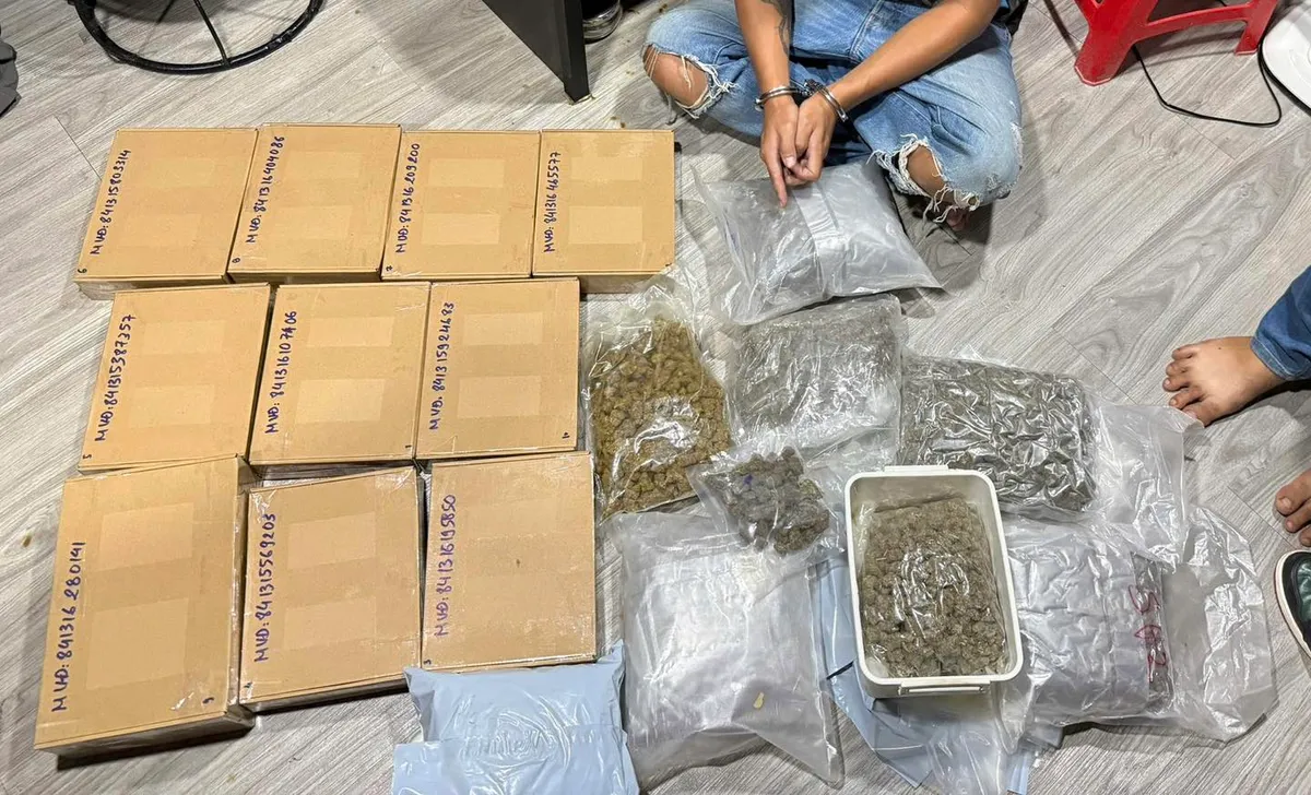 Tuyên Quang: Thu giữ hơn 8kg cần sa, triệt phá đường dây mua bán ma túy trên không gian mạng - Ảnh 2.