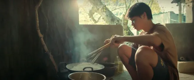 Cách em 1 milimet - Tập 7: Đám trẻ dốc lòng kiếm tiền giúp bạn mổ tim, bài viết của Tú được đăng báo - Ảnh 7.