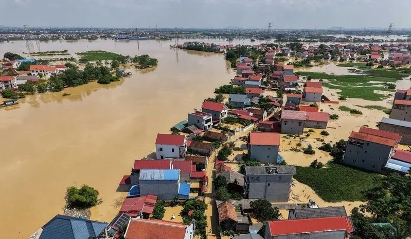 “Chiếc phao cứu sinh” tín dụng cho người dân, doanh nghiệp vùng lũ - Ảnh 1.
