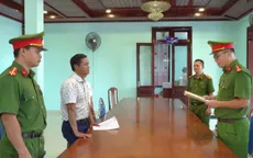 bat-giam-cuu-pho-chu-tich-phuong-va-mot-chuyen-vien-de-dieu-tra-toi-nhan-hoi-lo-2-3409-3765-jpg-45545243702244138288030-56960185969438680303861-1.webp