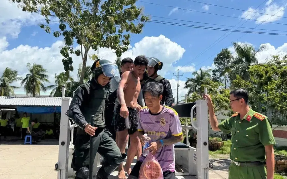 Đã có 292 trong tổng số 314 học viên bỏ trốn được đưa trở lại cơ sở (Ảnh: Công an cung cấp).