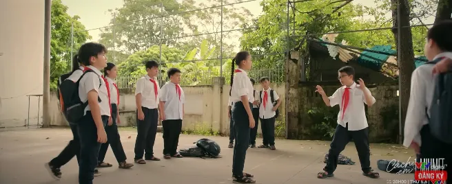 Cách em 1 milimet: Tú đánh nhau với Hoàng cận để bênh Bách, Biên bỏ nhà đi - Ảnh 4.