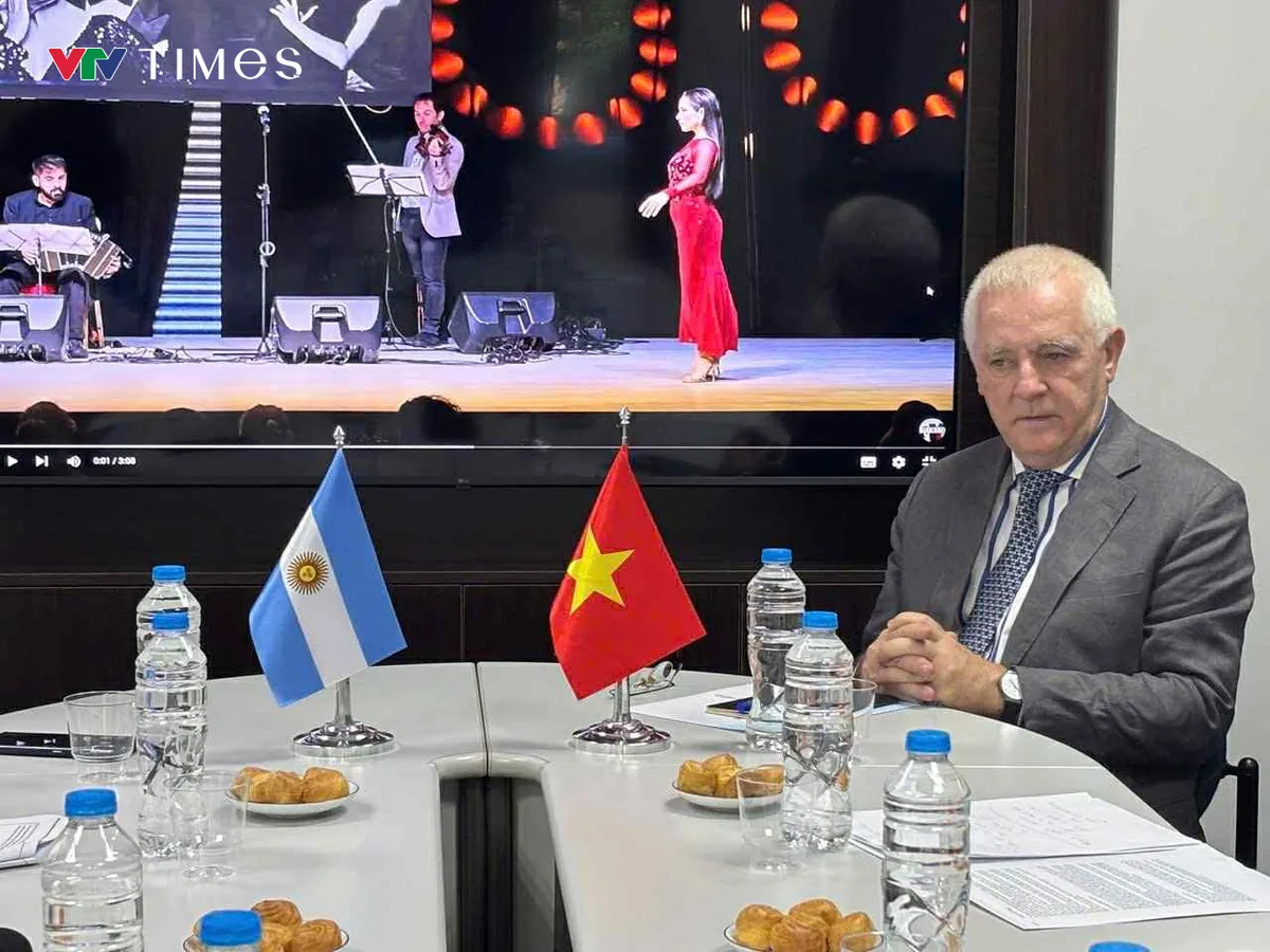 Vũ công Việt Nam đầu tiên vào bán kết giải Tango thế giới- Ảnh 3.