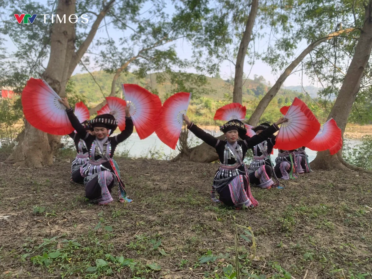 Lai Châu: Nghị quyết 15 thắp sáng hành trình xóa bỏ hủ tục- Ảnh 5.