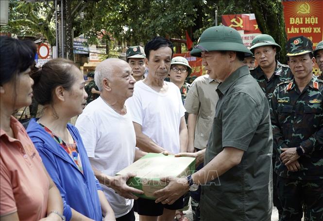 Phó Thủ tướng Trần Hồng Hà kiểm tra công tác khắc phục bão lũ tại Cao Bằng - Ảnh 7.