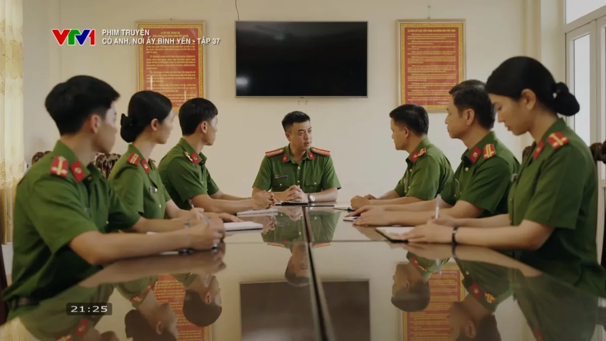 Có anh, nơi ấy bình yên - Tập 37: Tiến bị bắt vì đánh bạc, Ông Thứ thẳng thắn với Bằng - Ảnh 5.