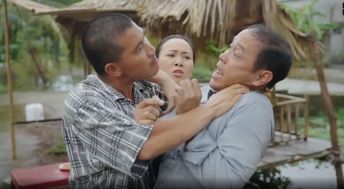 Có anh, nơi ấy bình yên - Tập 41: Hồng Phát bị bắt, Xuân vào đường cùng - Ảnh 14.