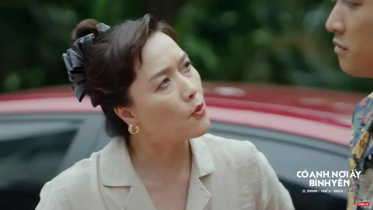 Có anh, nơi ấy bình yên - Tập 35: Vợ Chủ tịch xã ngỡ ngàng khi gặp người mua mỏ đá - Ảnh 2.