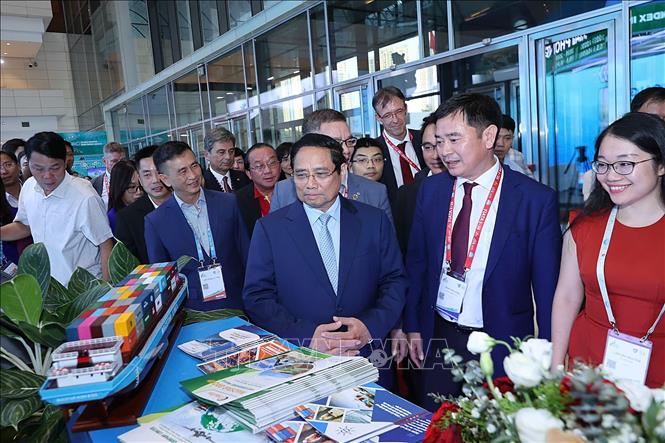 Thủ tướng Phạm Minh Chính: Thực hiện 5 đẩy mạnh để phát triển logistics toàn cầu theo hướng xanh, số và bền vững - Ảnh 5.