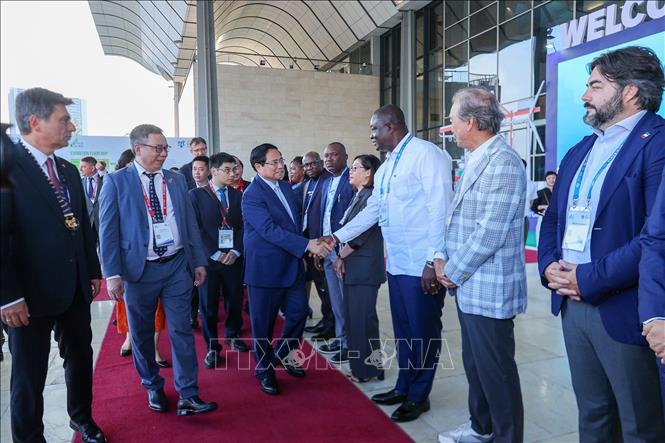 Thủ tướng Phạm Minh Chính: Thực hiện 5 đẩy mạnh để phát triển logistics toàn cầu theo hướng xanh, số và bền vững - Ảnh 4.