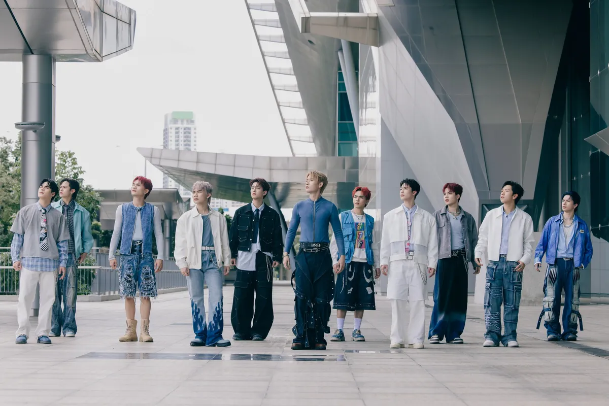 Tân binh toàn năng mở cuộc đối đầu giữa thần tượng Việt và thần tượng Hàn Quốc - Ảnh 1.