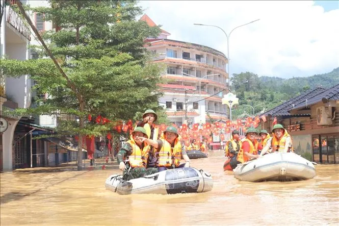 Phó Thủ tướng Trần Hồng Hà kiểm tra công tác khắc phục bão lũ tại Cao Bằng - Ảnh 1.