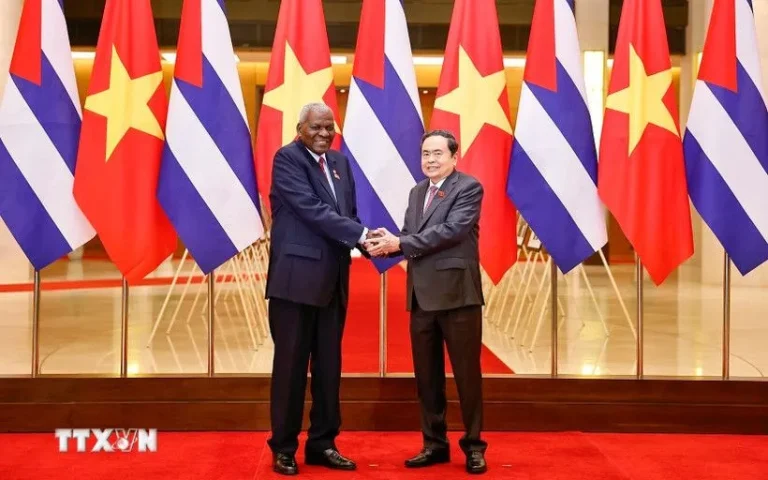 ttxvn-chu-tich-quoc-hoi-hoi-dam-cuba-7-83018407692187477451839-11530909704333893586102.jpg