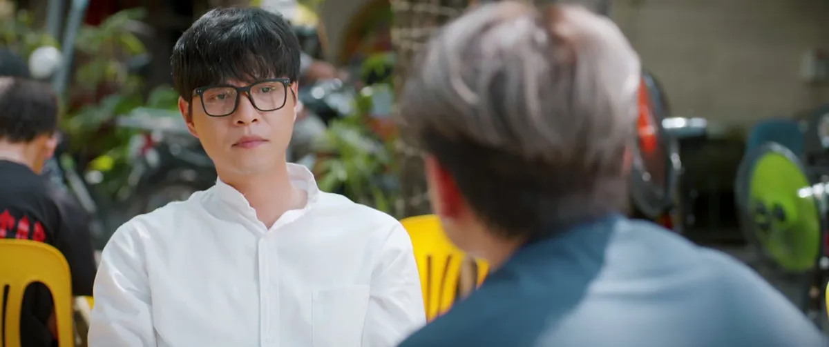 Gió ngang khoảng trời xanh - Tập 25: Bạn trai quẹt thẻ không nhìn giá, còn pha nước ngâm chân khiến Ngân say đắm- Ảnh 15.