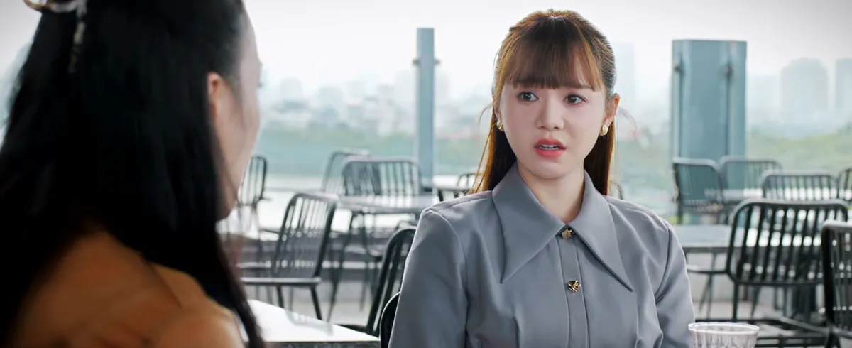 Gió ngang khoảng trời xanh - Tập 25: Bạn trai quẹt thẻ không nhìn giá, còn pha nước ngâm chân khiến Ngân say đắm- Ảnh 16.