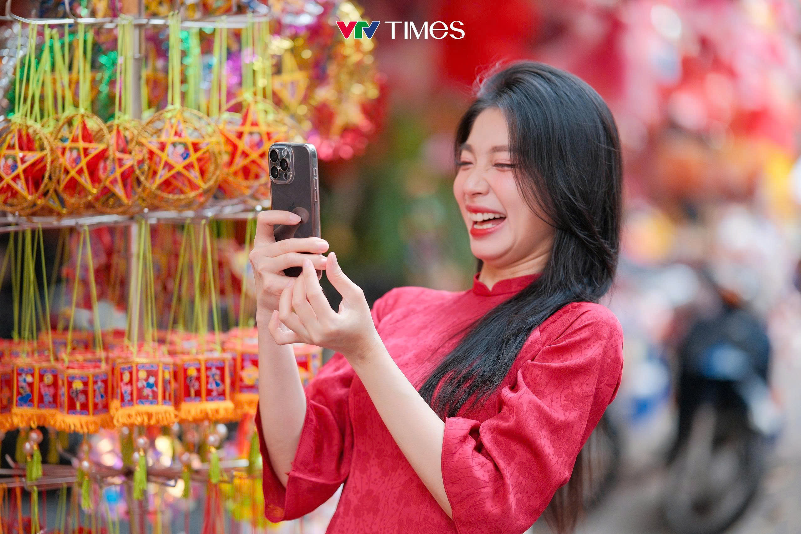 Giới trẻ nô nức “săn ảnh” mùa Trung thu - Ảnh 13.