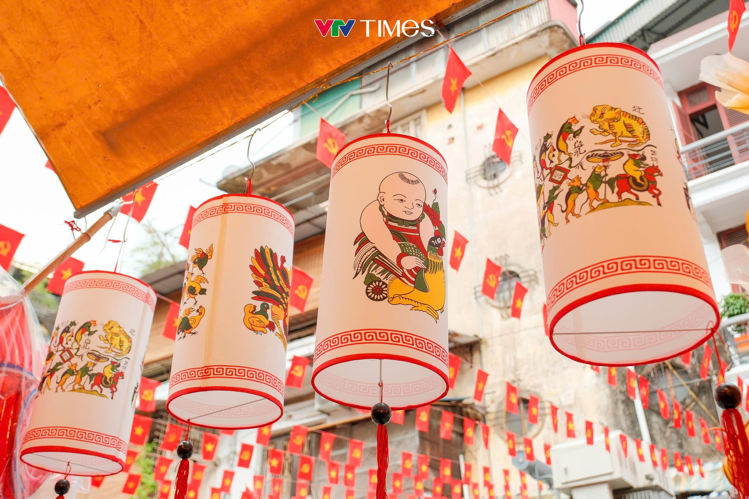 Phố Hàng Mã nhộn nhịp mua sắm đồ trang trí Trung thu - Ảnh 5.