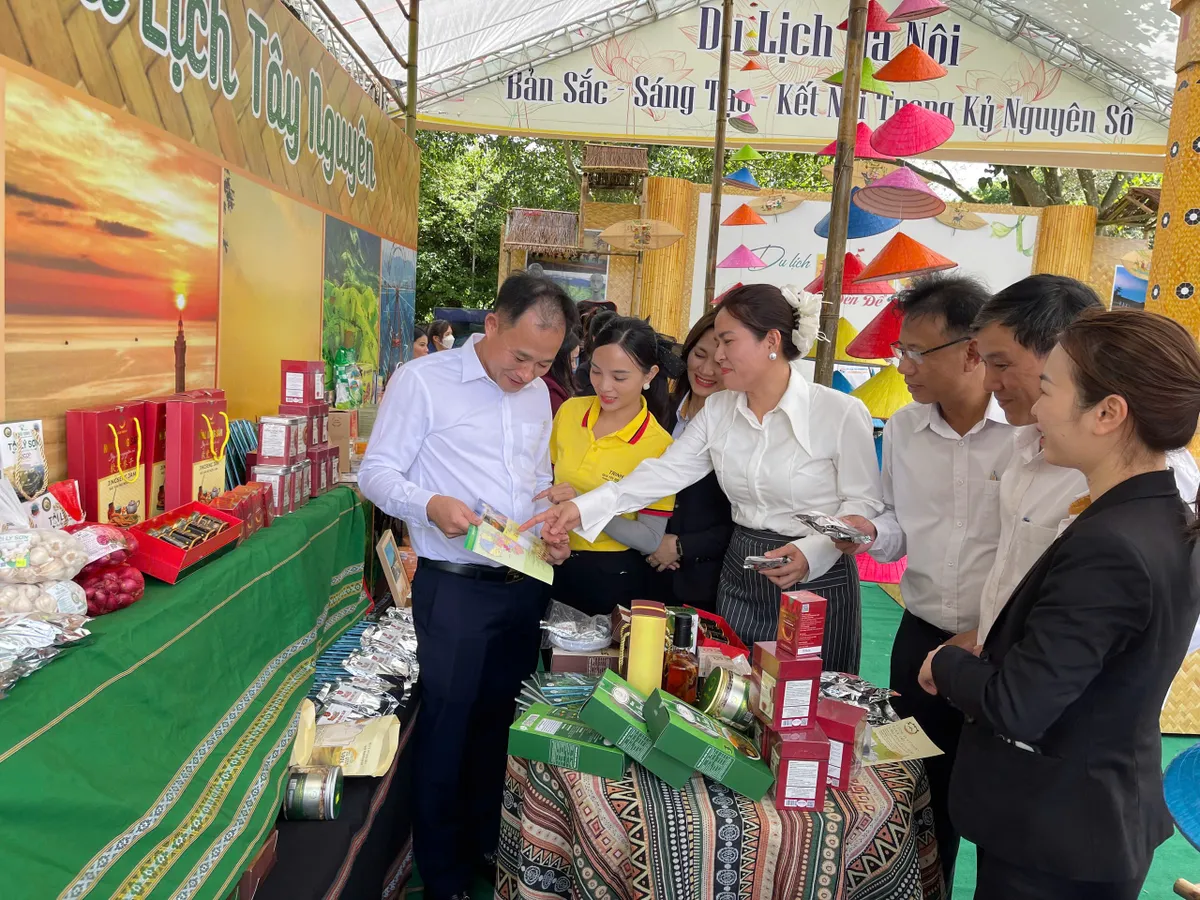 Hà Nội - Miền Trung -Tây Nguyên: Liên kết để tạo nên bức tranh du lịch đa sắc màu- Ảnh 4.