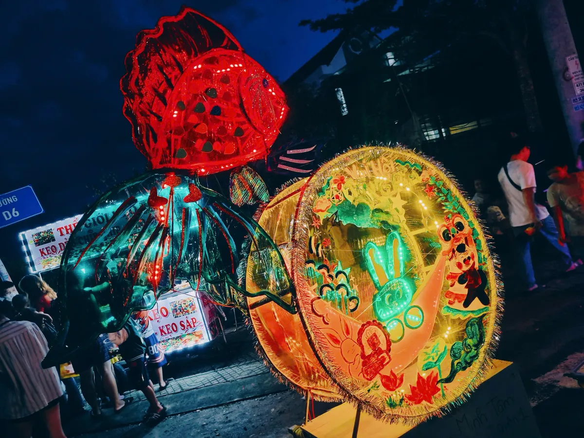 Khánh Hoà: Sắc màu lồng đèn truyền thống ở thành cổ Diên Khánh- Ảnh 4.