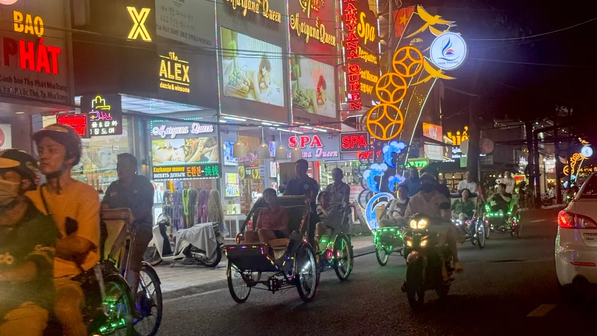 Khánh Hòa:Tăng cường kiểm tra, xử lý xe xích lô gắn động cơ điện gây mất an toàn giao thông - Ảnh 1.